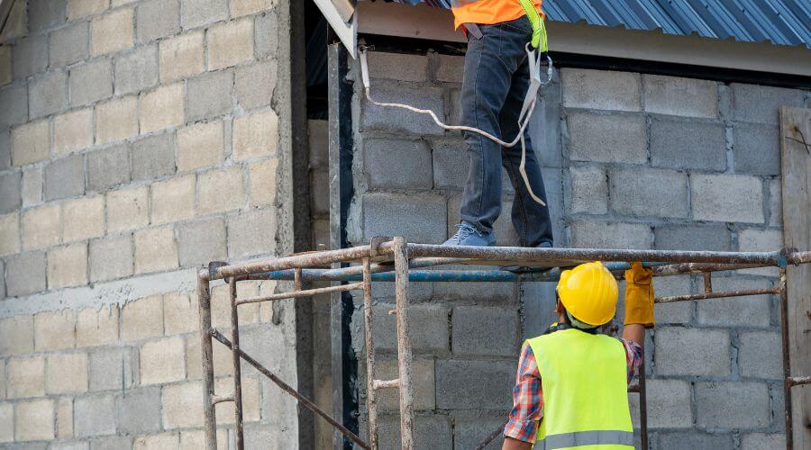 Expert Emergency Roof Repairs services in Carp Lake, MI